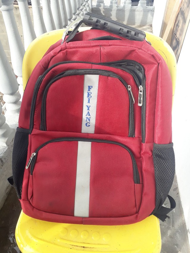 Mochila com Suporte Pra Notebook - Bolsas, malas e mochilas - Uberaba,  Curitiba 1014186534 | OLX
