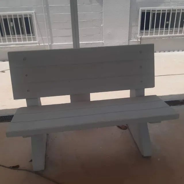 Banco de concreto com encosto  - Foto 2
