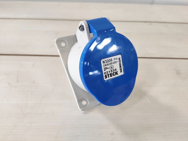 Tomada de sobrepor N3206 2P 32A 200/250V