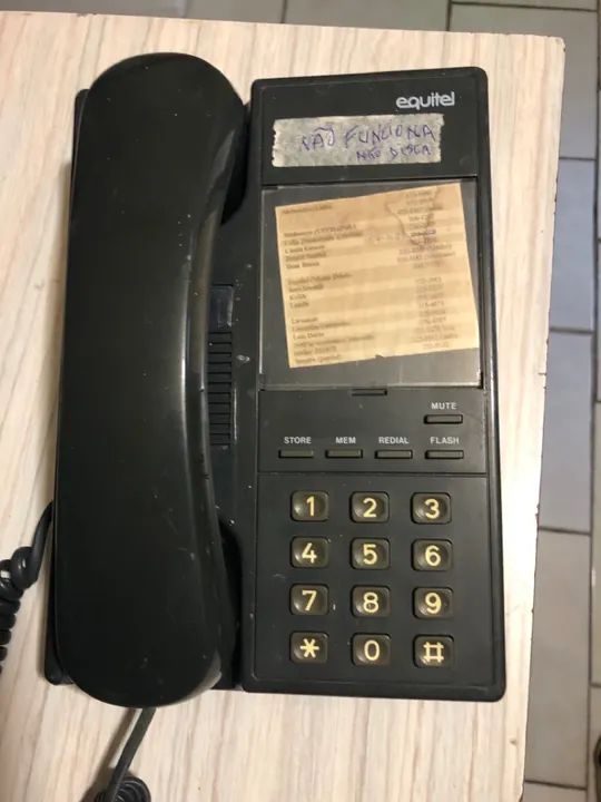 8 aparelhos telefônicos antigos - Foto 2