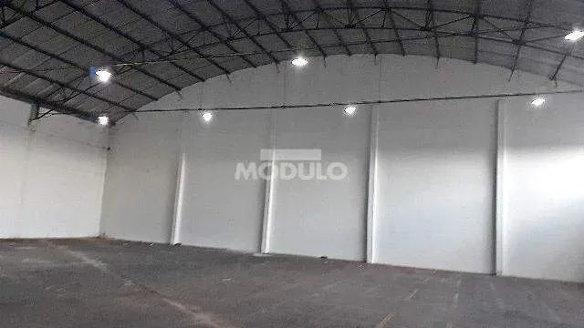 Galpão comercial para locação, bairro Custódio Pereira - Foto 4