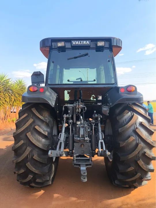 Vendo Trator Valtra Bm 125i 3° Geração Ano 2017 - Foto 2