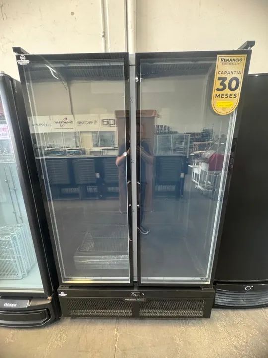 Expositor de bebidas 2 portas 800 litros nova com garantia 