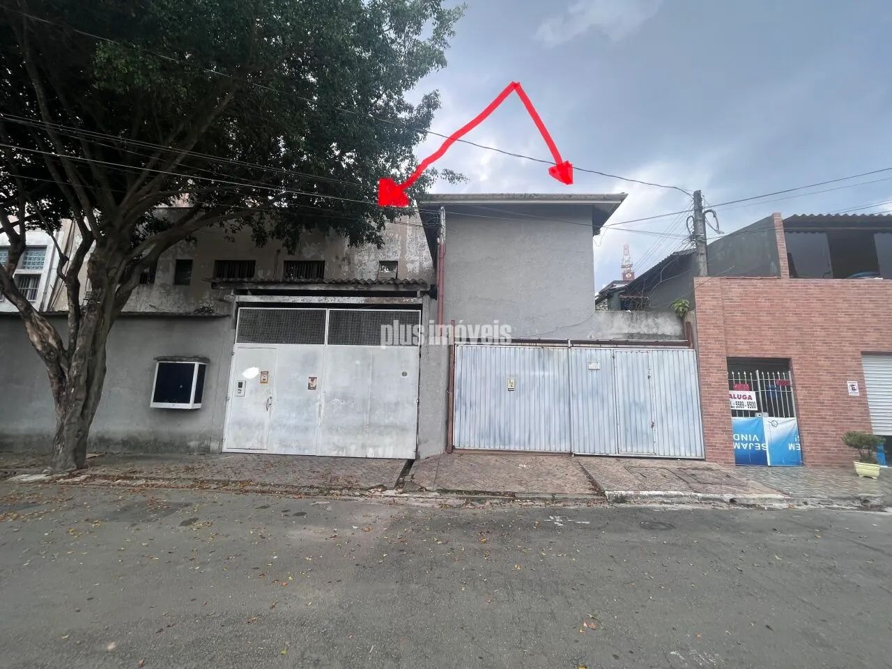 GALPÃO A 100 METROS DO METRO - CARENCIA