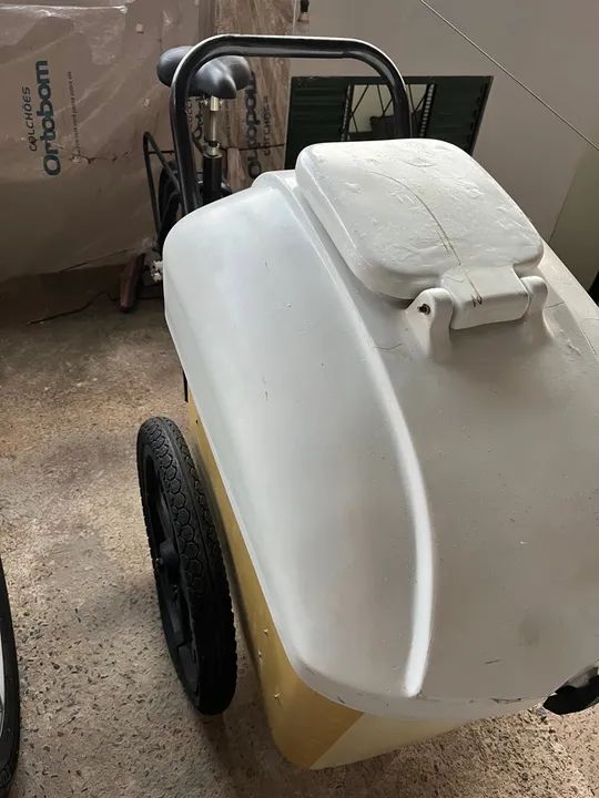 Vende-se Triciclo Comércio móvel  - Foto 3