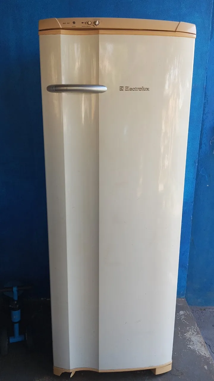 Geladeira Eletrolux degelo fácil