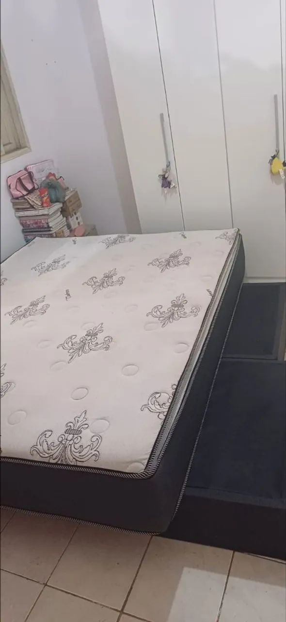 Cama Box Casal Queen em Perfeito estado Pouco uso e De Molas  - Foto 2