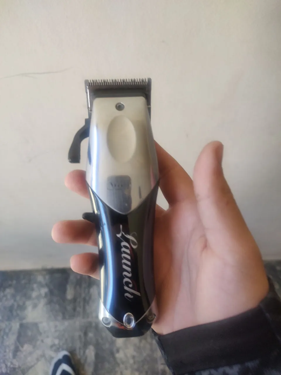 Máquina de Cortar Cabelo Launch Profissional