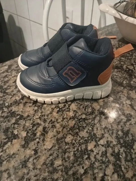 Calçados novo e seminovo infantil 