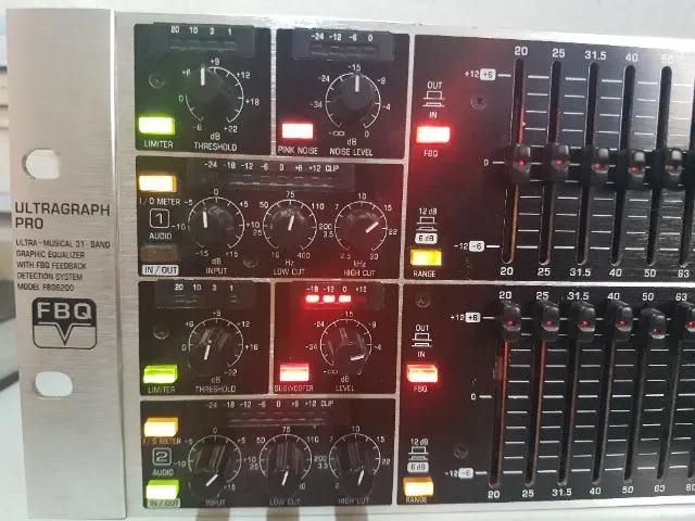 Equalizador Behringer FBQ6200