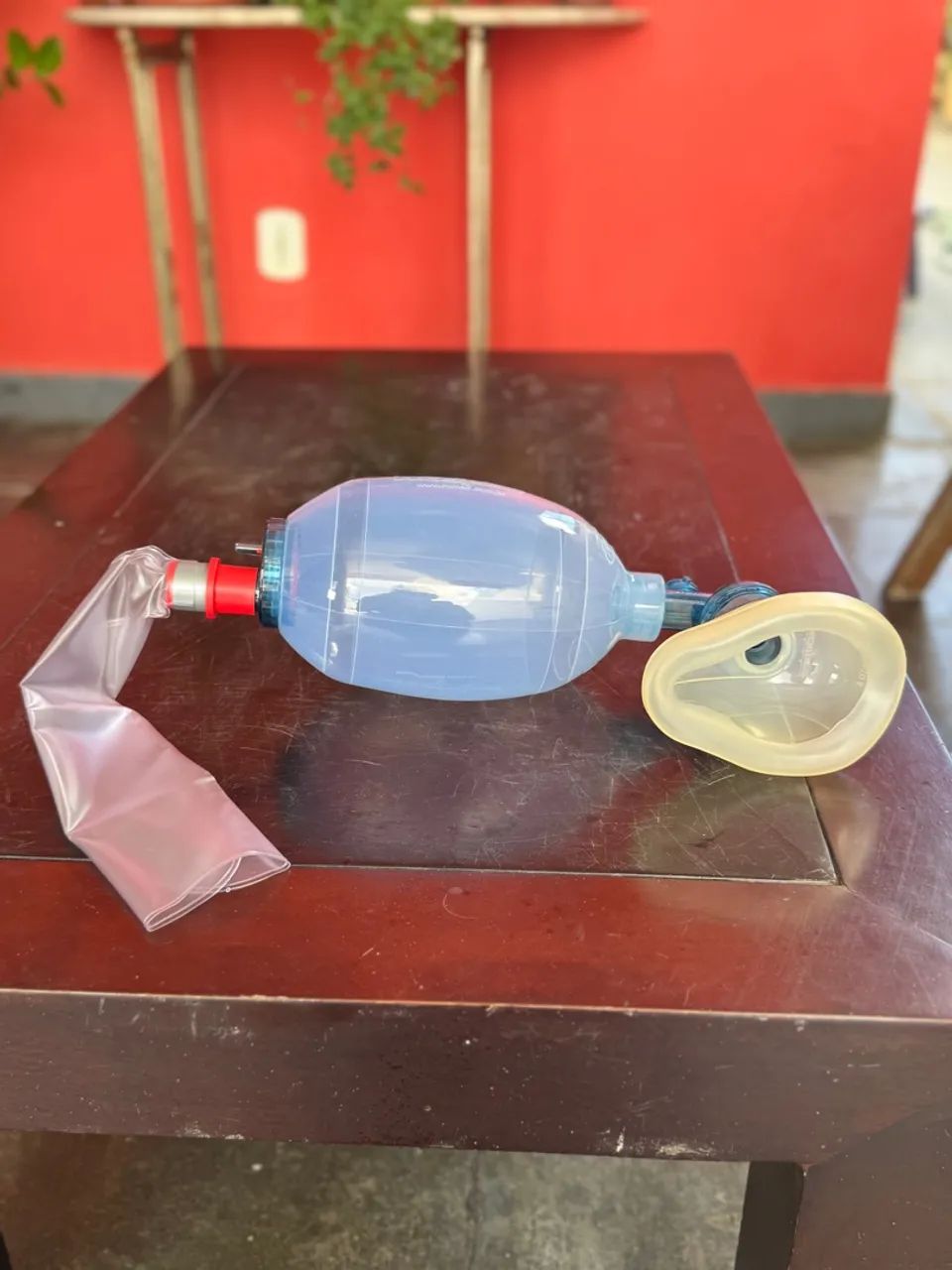 Ambu Bag para Ventilação Manual - Emergências