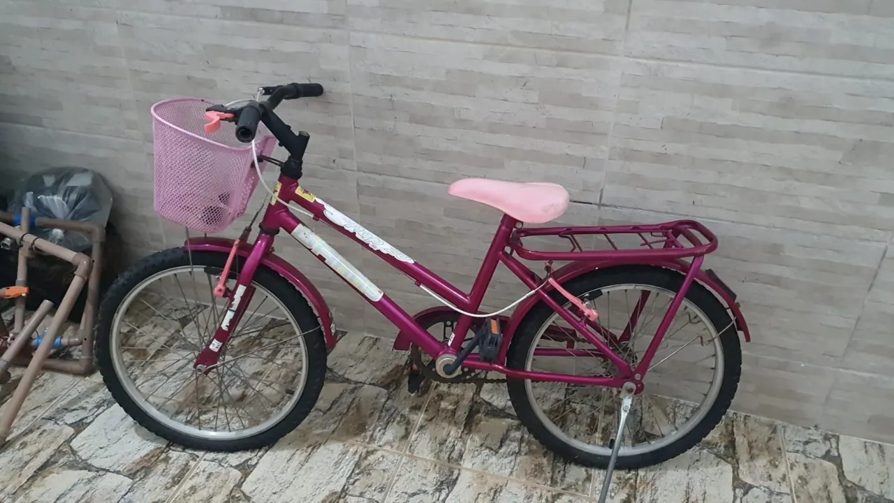 Bicicleta Rosa Infantil com Cesta
