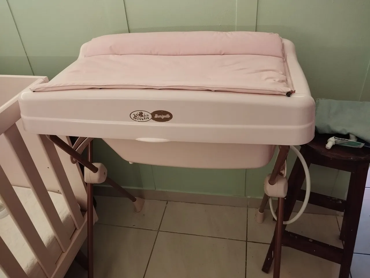 Banheira para bebê Burigotto Milenia com Trocador