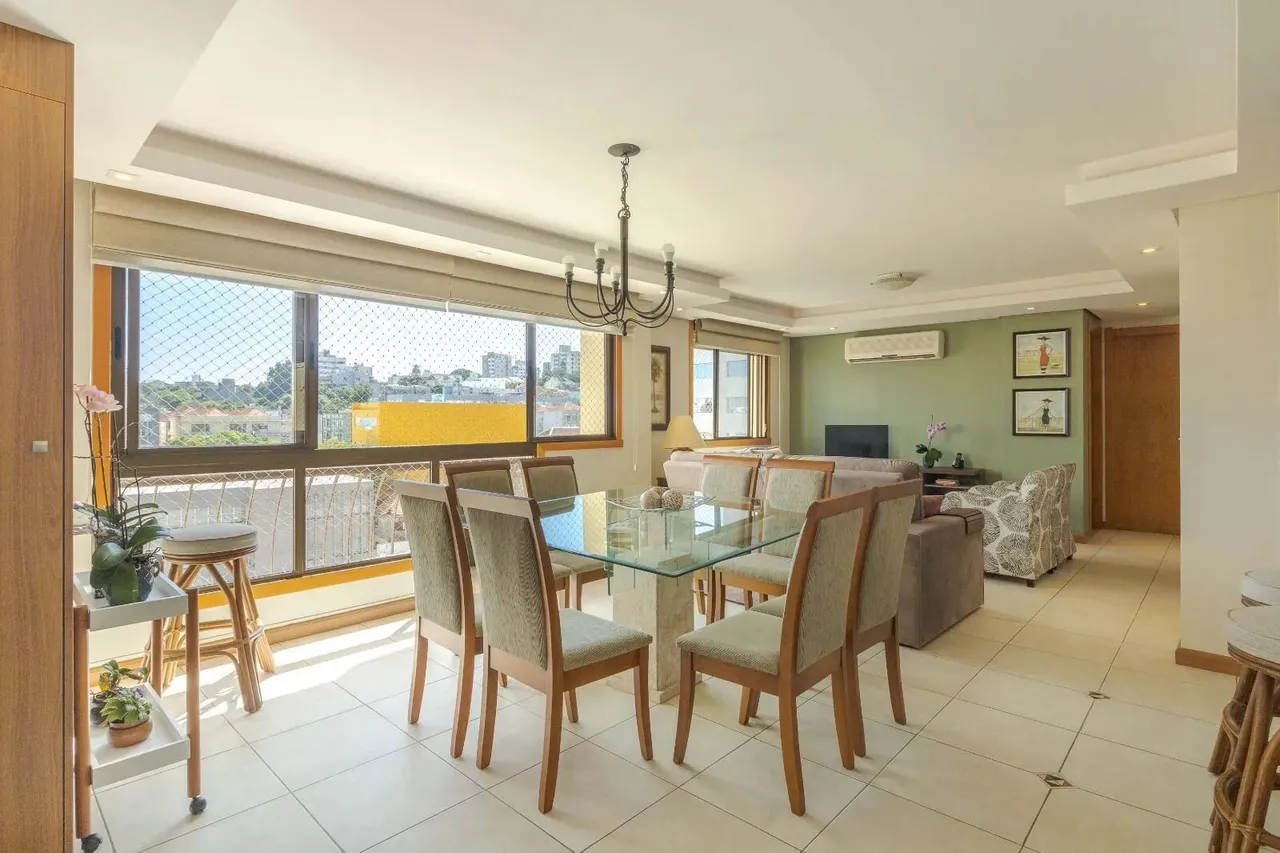 Apartamento à venda no bairro Passo D'areia em Porto Alegre/RS
