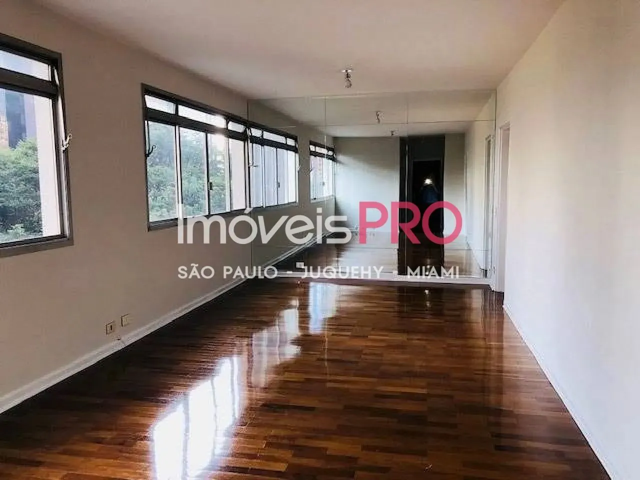 Pinheiros - 114m² - 3 dormitórios e 1vaga.