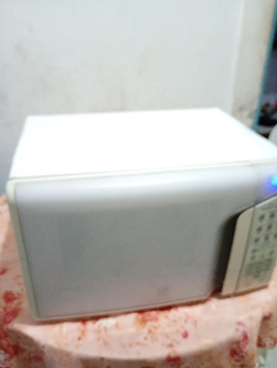 Microondas da Electrolux Branco de 30 Litros e 127voltes.