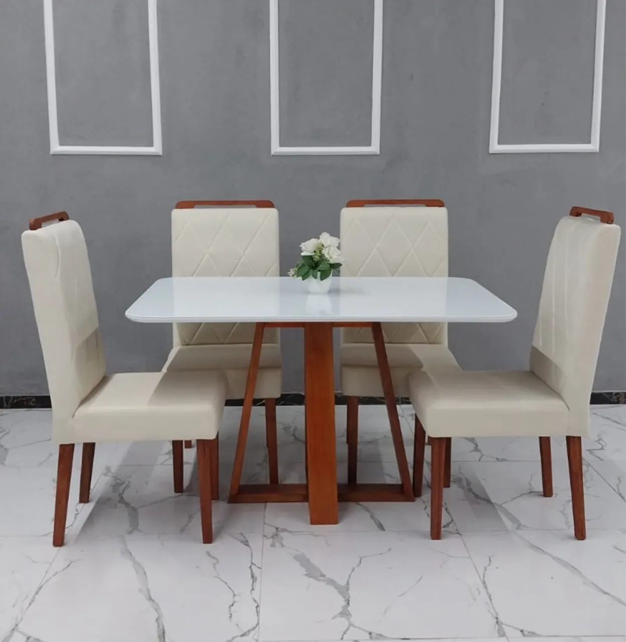 Mesa de jantar 4 Cdrs canto de vidro lackeado cantos boleados em mega Promoção!