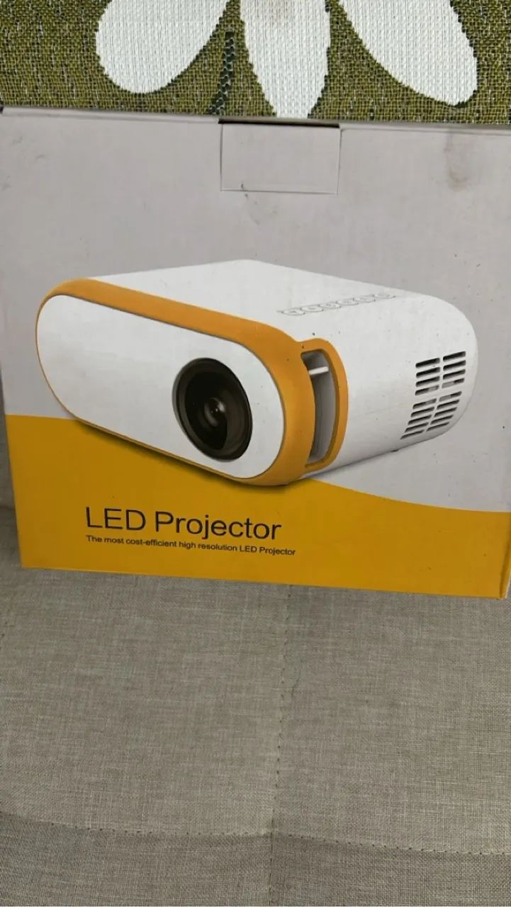 Mini projetor nunca usado 