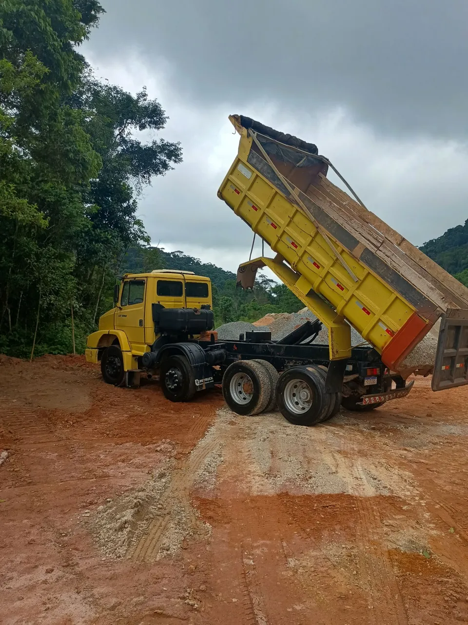 Caminhões - Domingos Martins, Afonso Cláudio e região - Espírito Santo