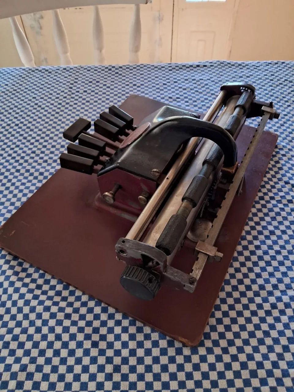Antiga e rara máquina de escrever em Braille - Foto 4