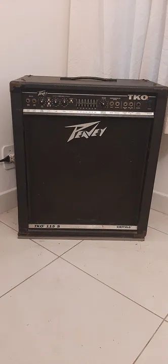 Amplificador Peavey TKO 115 S