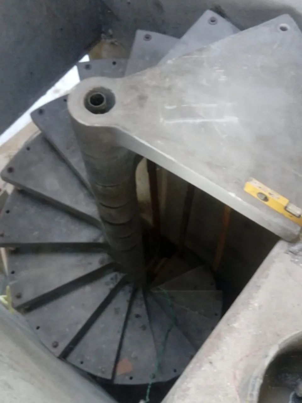 Escada caracol de concreto  - Foto 4