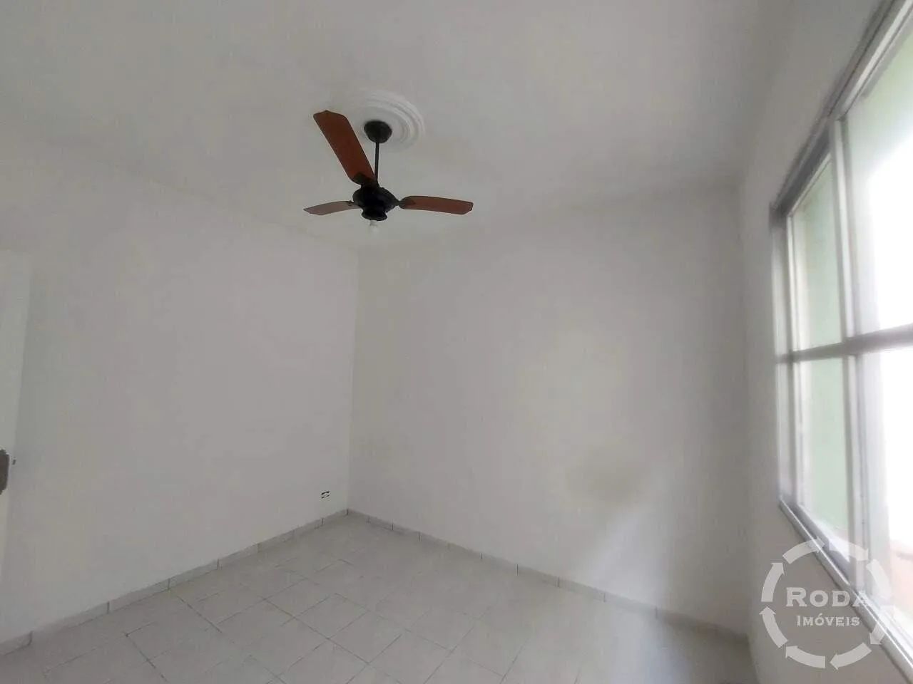 Apartamento 2 dormitórios excelente localização à venda no Gonzaga - Santos - Foto 5