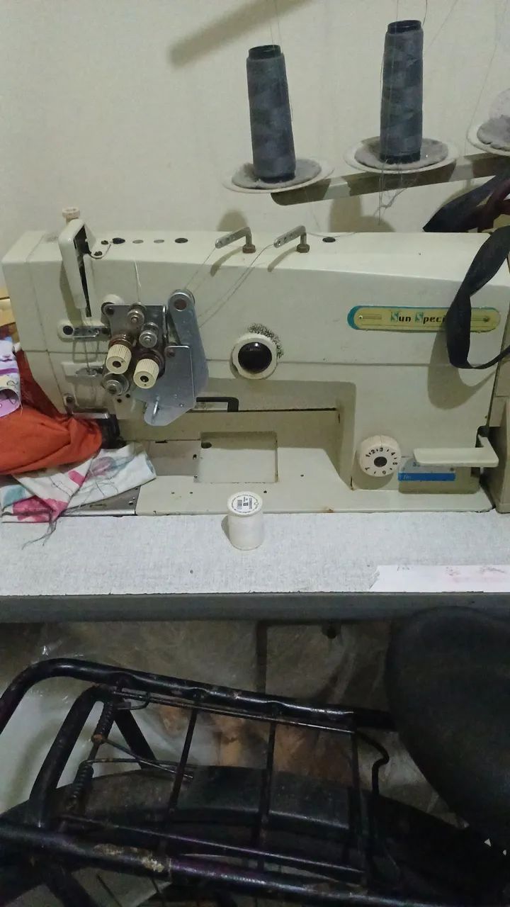 Maquina pespontadeira  vendo ou troco por algo do meu interesse