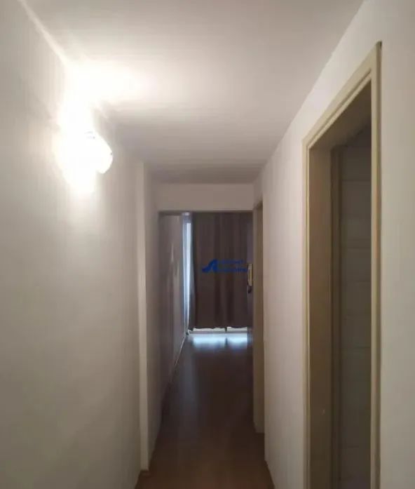 Vendo uma kit, reformada, com 30 m2, de frente, 1º andar  estilo studio. Imóvel isento de  - Foto 2
