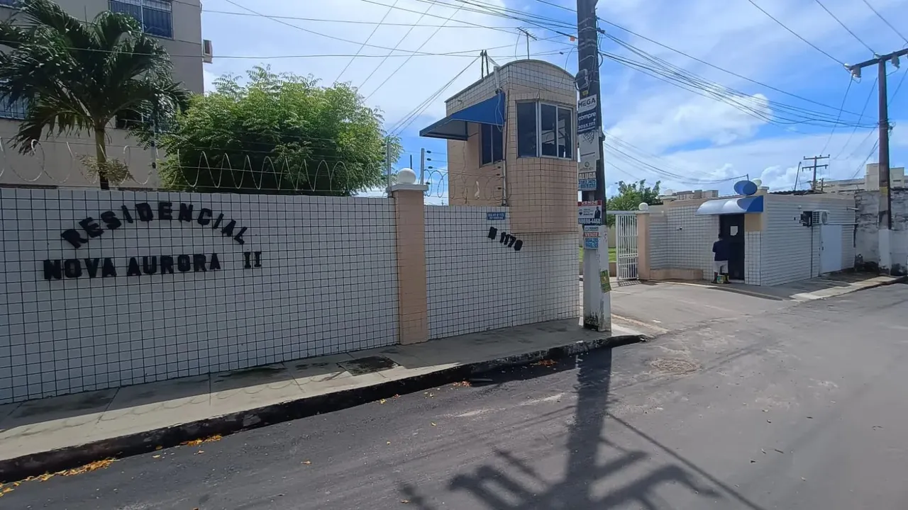 Imóvel para aluguel possui 64 metros quadrados com 3 quartos em São Gerardo - Fortaleza -