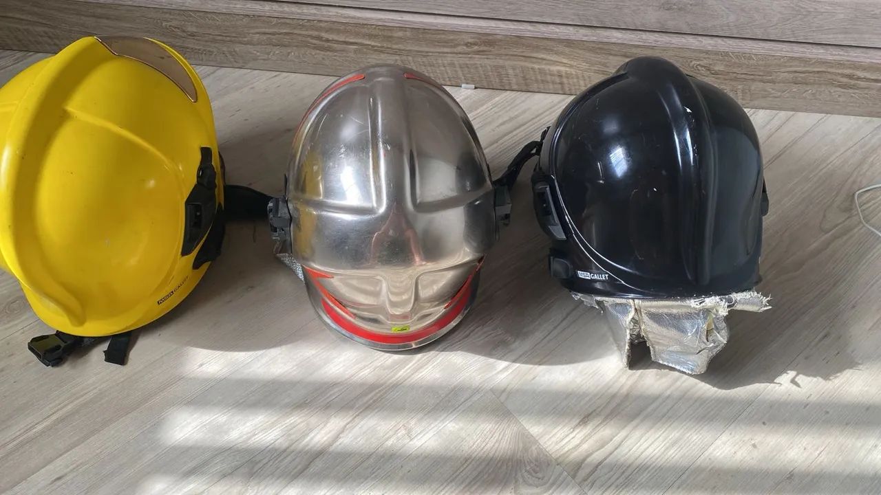 Capacetes Gallet MSA - padrão bombeiro europeu (usados em treinamento, excelente estado)