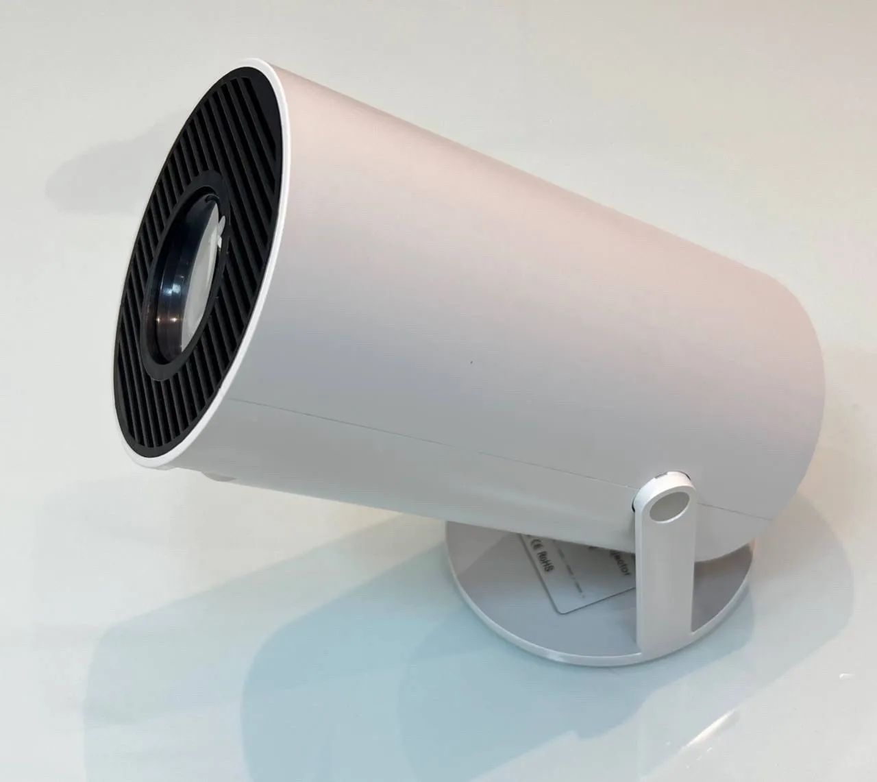Projetor HY300 - 4600 lumens, Android 11.0 4K Led, 1280x720p, Wi-Fi BT 200 ANSI. - Foto 4