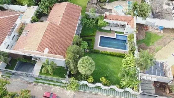 Casa Sobrado no Santa Rosa-900m²-7 Suítes Sd. 3 Master-Espaço Gourmet e Porão C/ 2 Peças-C