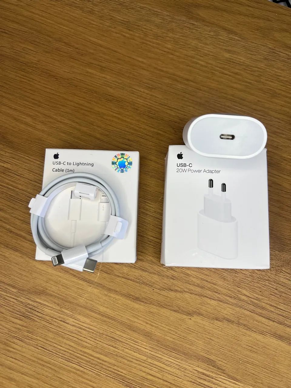 Carregador de IPhone Apple 20W + Fonte e cabo  - Foto 6