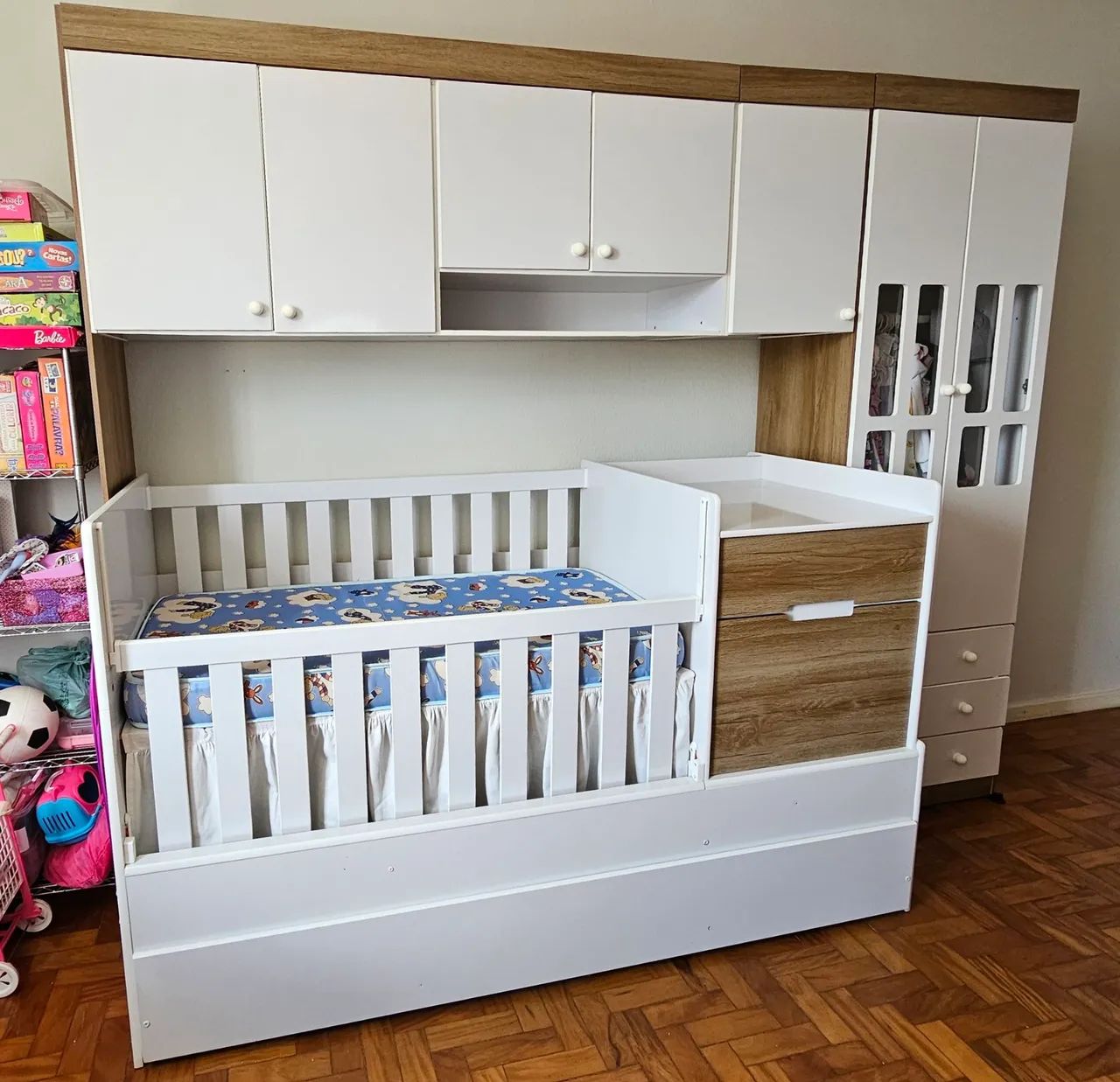 Berço 3 em 1 com armário
