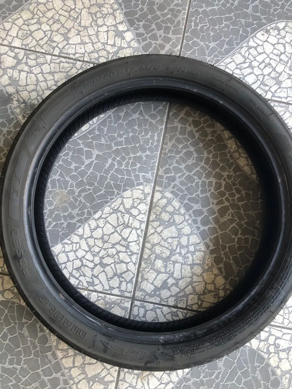 Pneu fz15