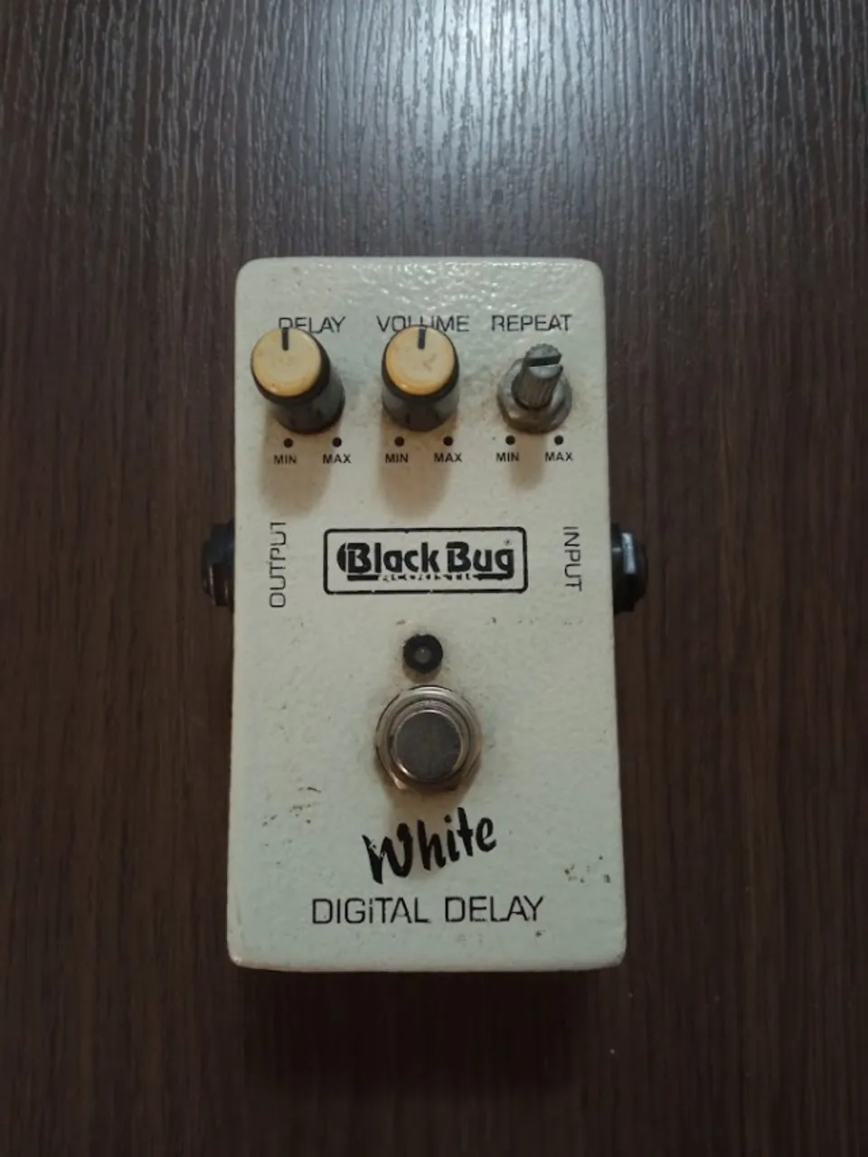 Pedal De Efeito Para Guitarra Black Bug Twd White Delay