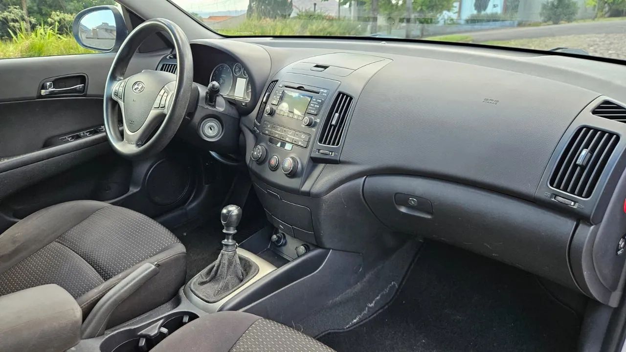 Hyundai I30 2.0 16V 145cv 5P Mec. 2011 - Foto 12