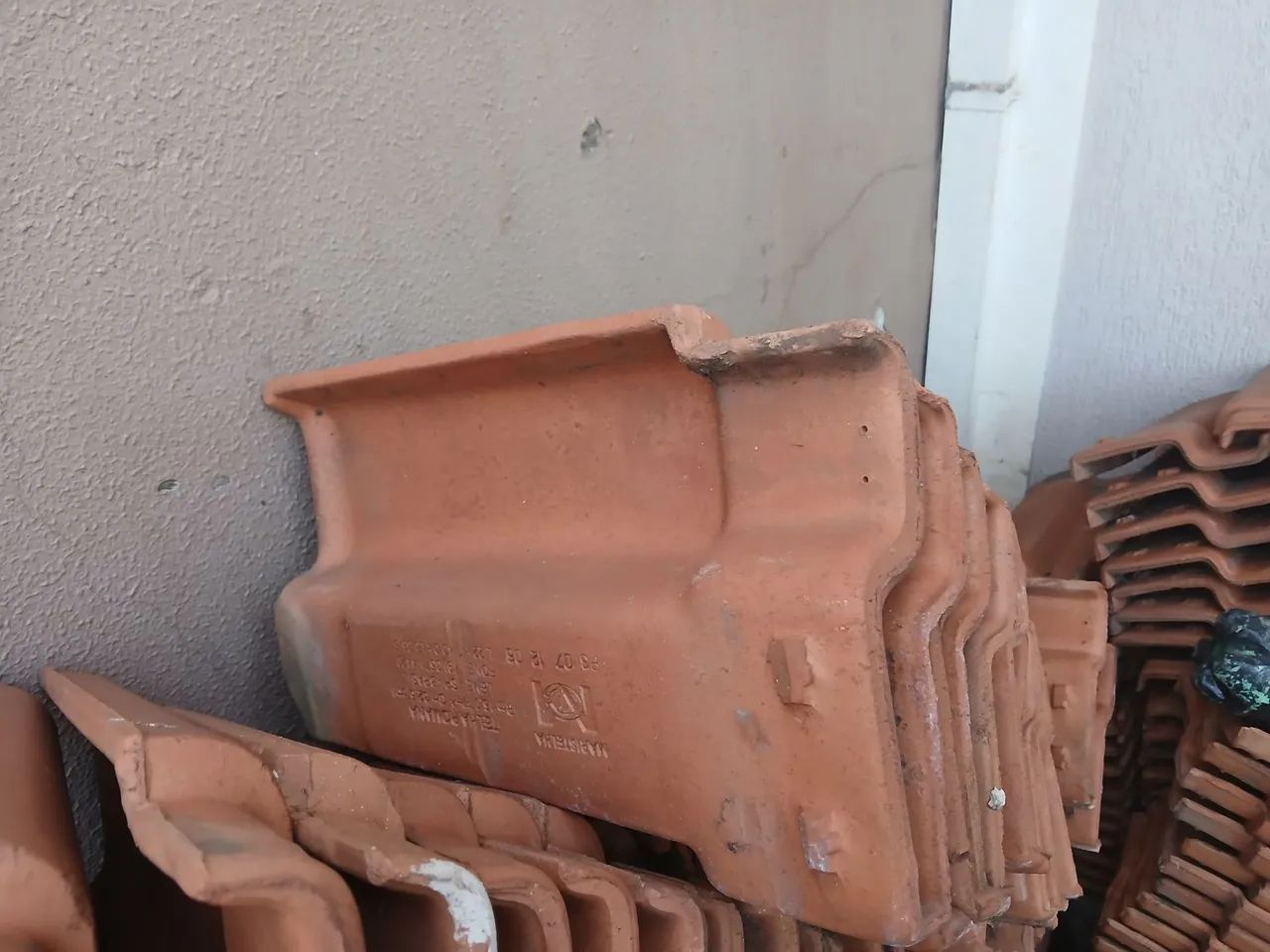Telhas de barro usadas