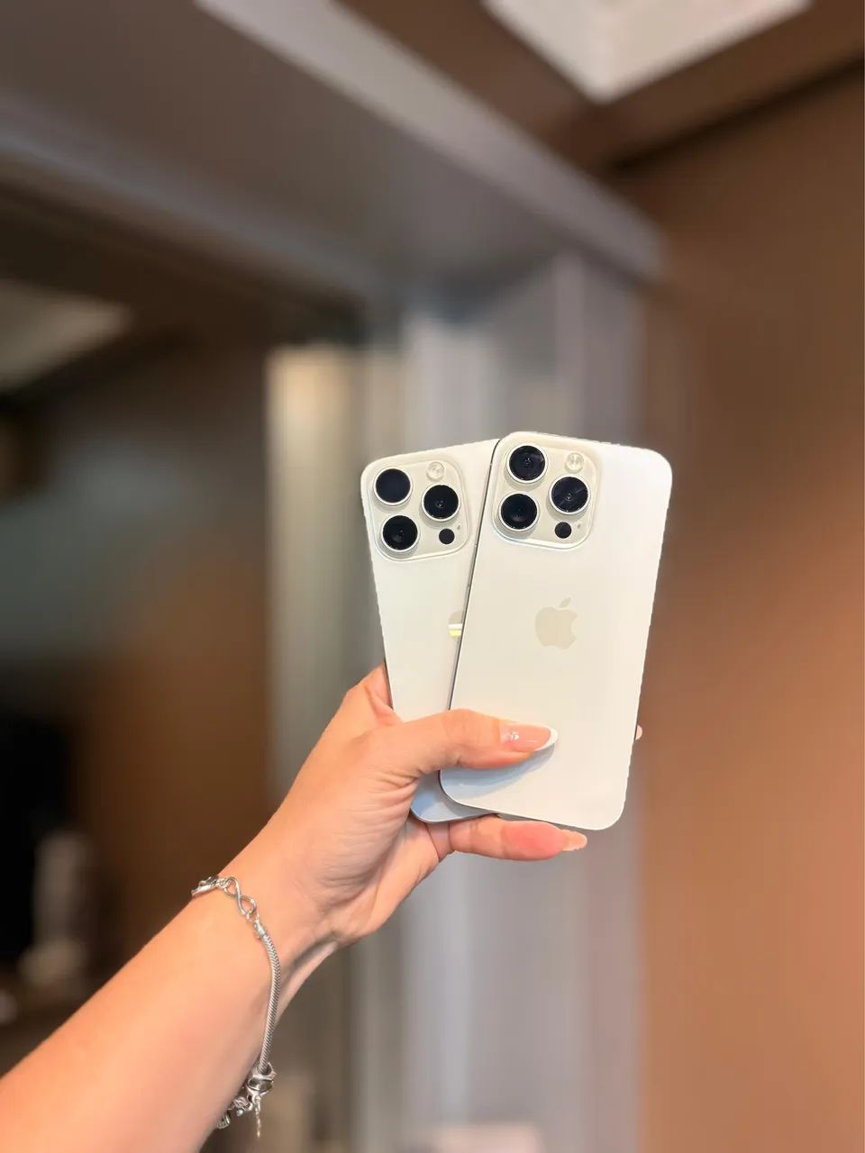 IPHONE 15 PRO 128GB BRANCO, IMPECÁVEL 
