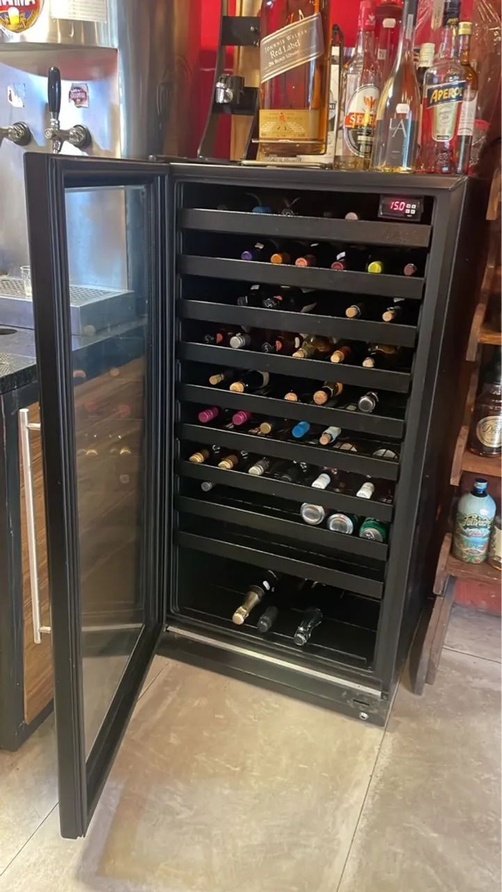 Adega climatizada para vinhos - Perfeita para seu comércio!