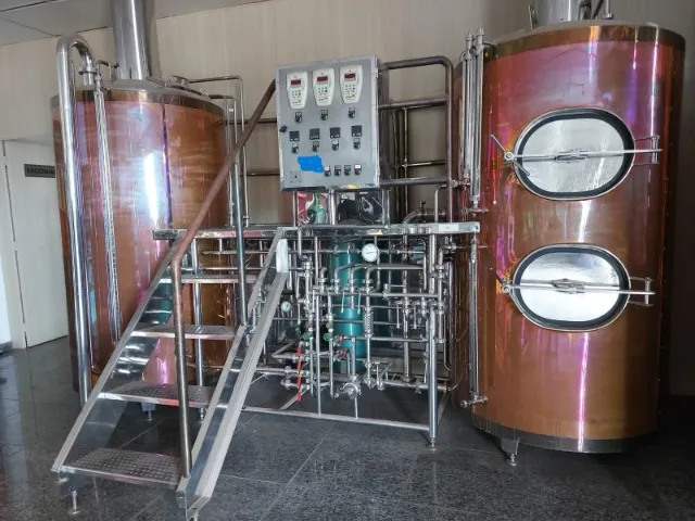 Cervejeira de INOX com reservatório.