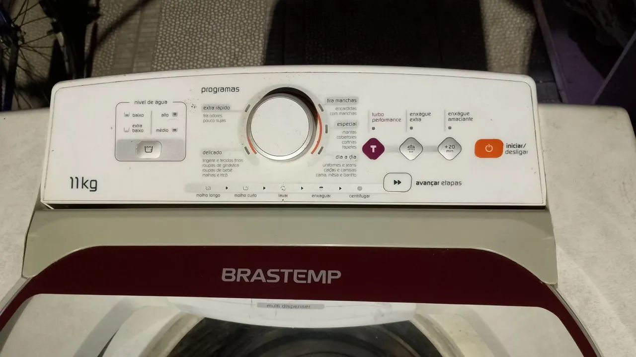 Máquina de Lavar Roupa Brastemp 11kg *