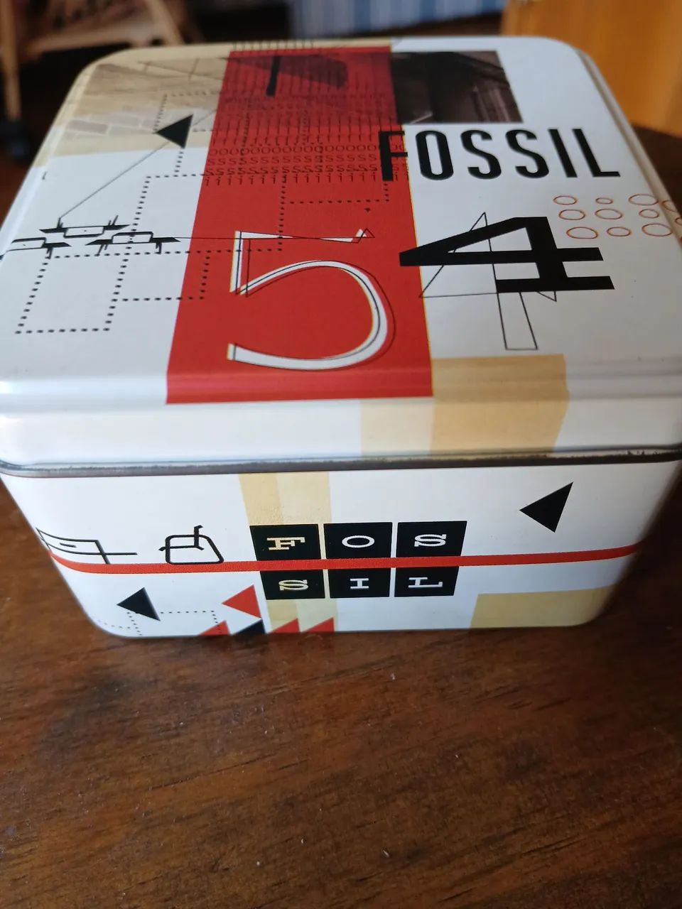 Relógio importado Fóssil modelo raro e lindo!Leiaaaa