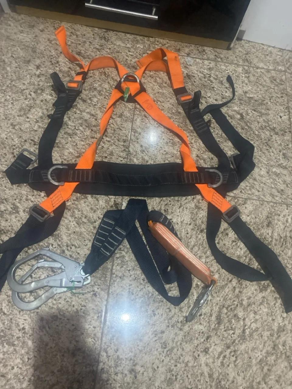 Cinto de segurança tipo paraquedista