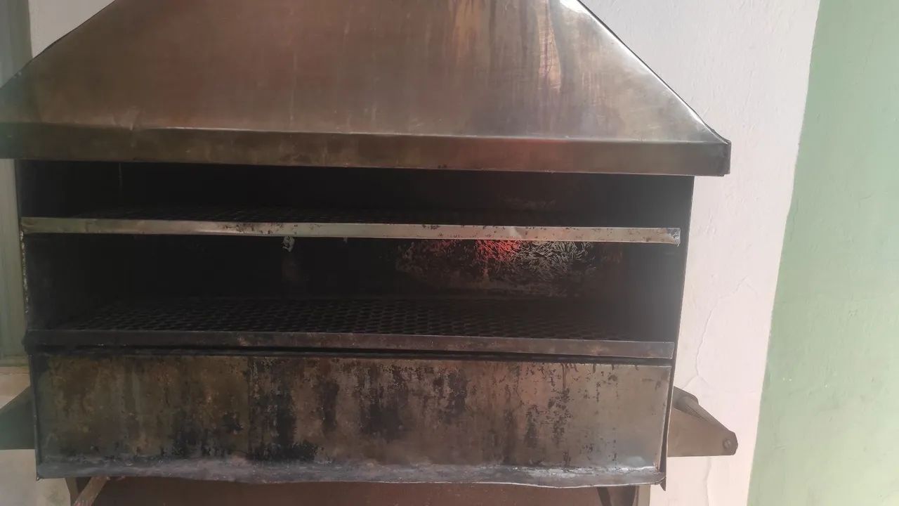 Churrasqueira de espetinho 