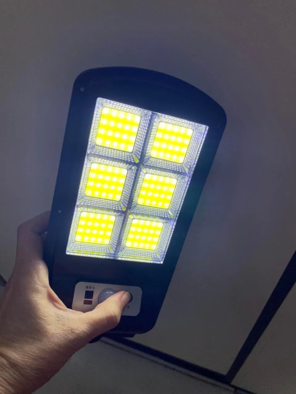 Luminaria Led Solar - Potente - Sensor de Presença Refletor Loja Coimbra Comptadores  - Foto 2