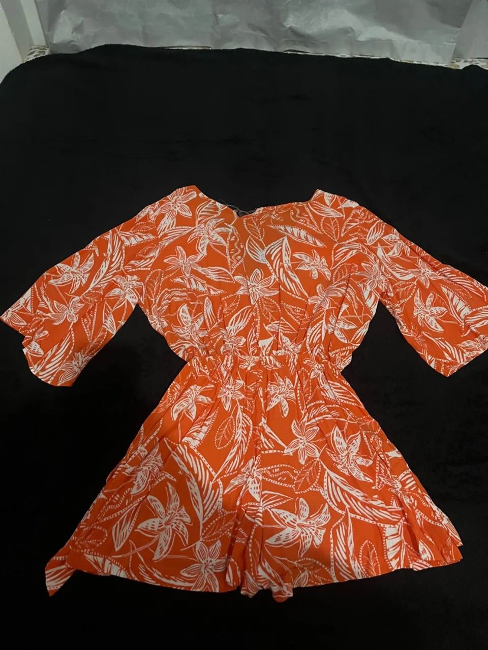 Macacão floral laranja - Foto 2