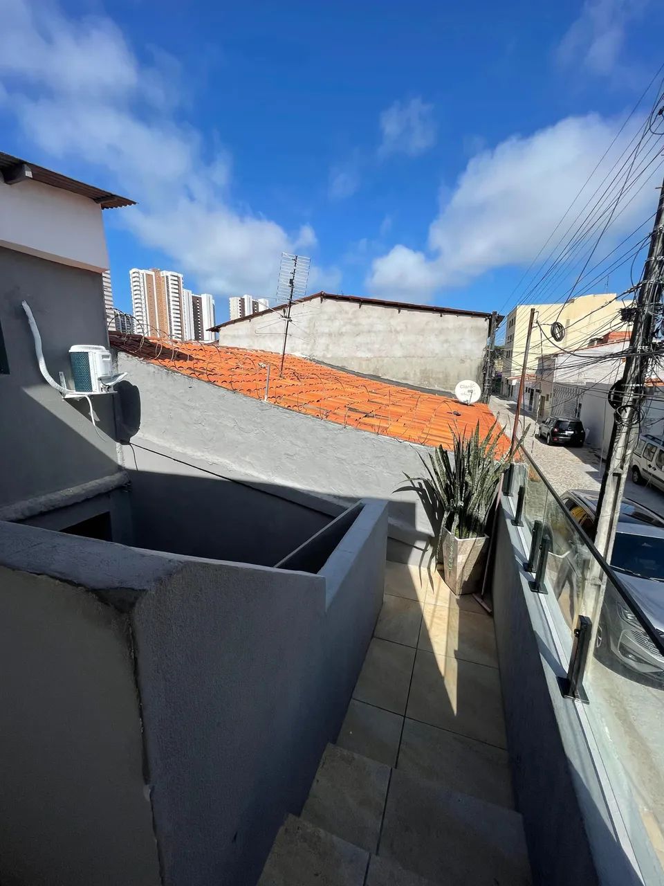Casa duplex na Cidade 2000, próximo a Praça principal. Com kitnetes já locados. - Foto 4