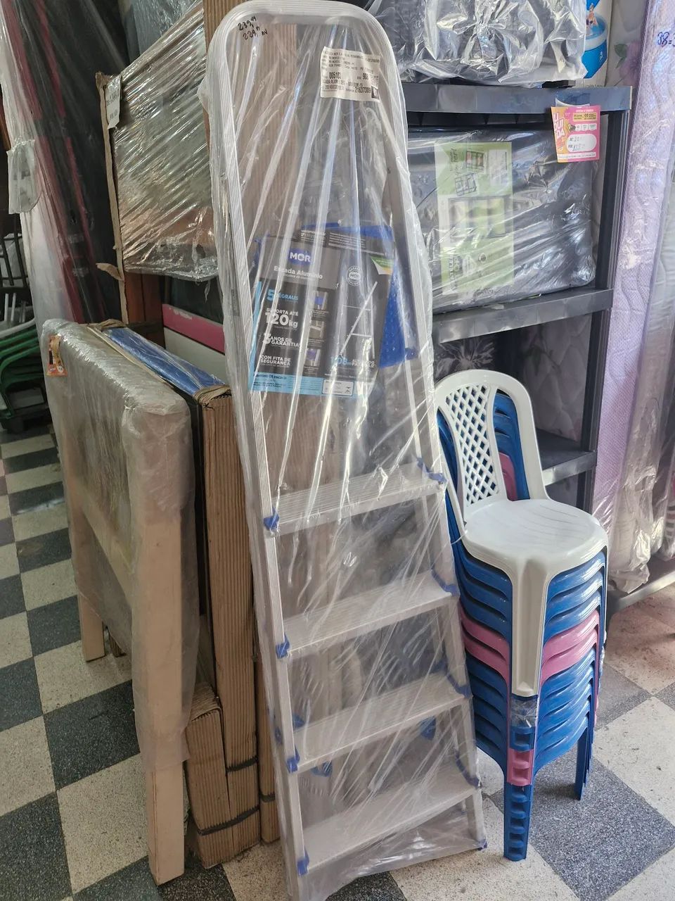 Escada de Alumínio 5 Degraus 